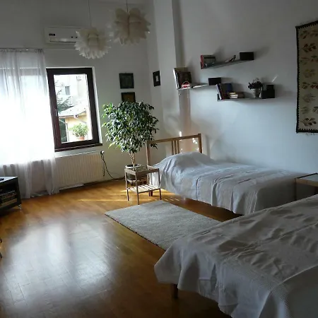 Pensiune Cosy 55sqm, Cotroceni Area 4*